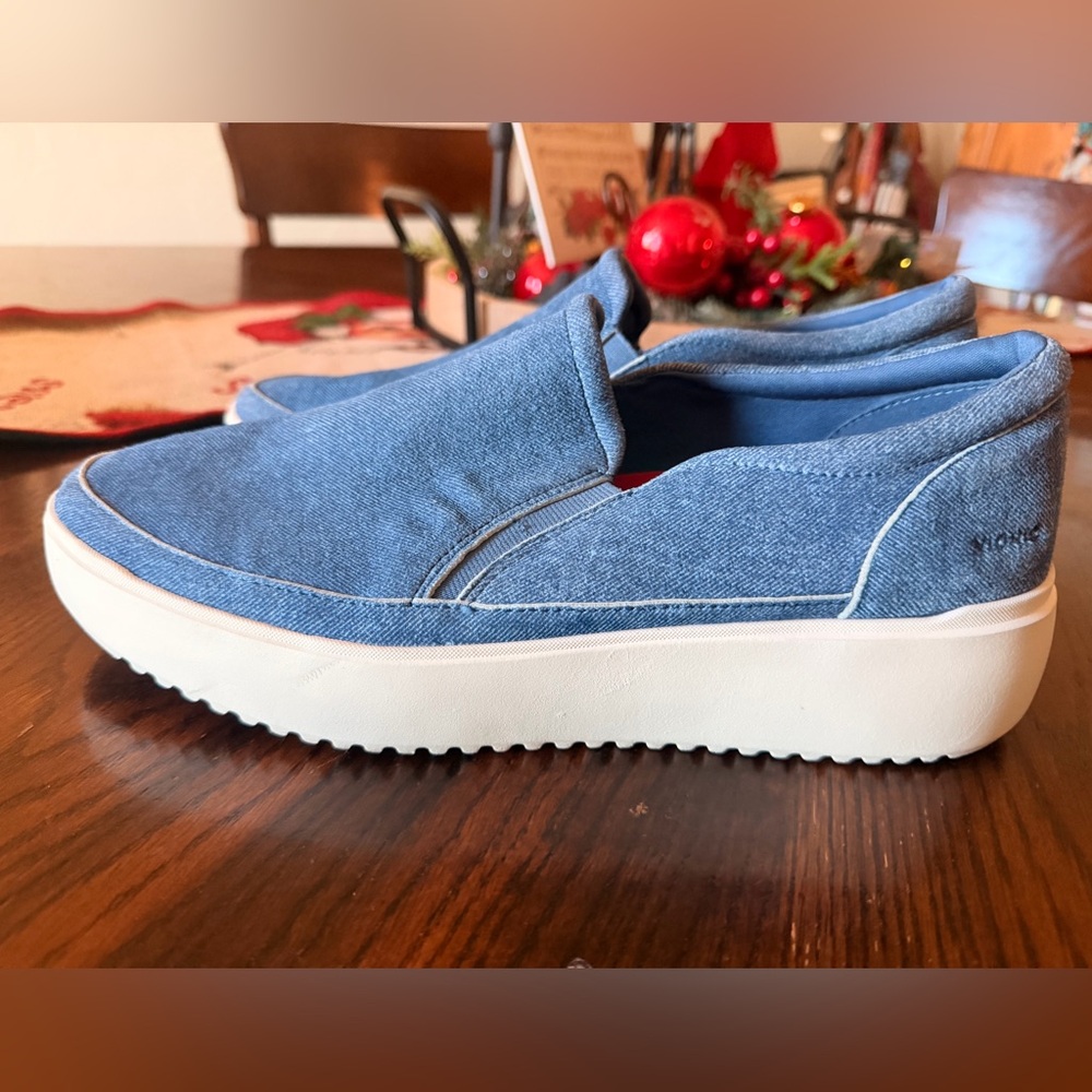 Vionic Women’s Denim Blue Slip-On Loafers